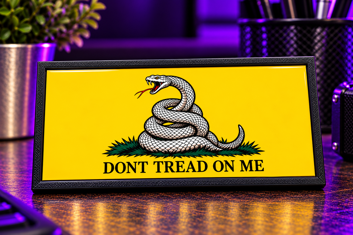 2 × 4 inch magnet — Don't Tread on Me – Black